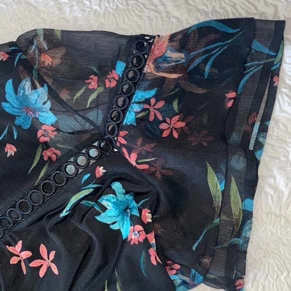 CeCe Expressive Lillies Ruffle Sleeve Mixed Media Minidress NWOT - Picture 6 of 8